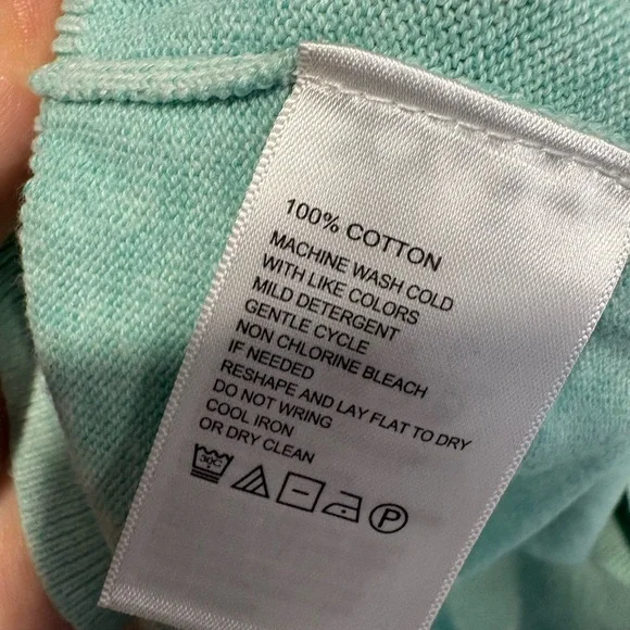 TOMMY BAHAMA DISNEY EDITION CREWNECK SWEATER - Picture 7 of 8